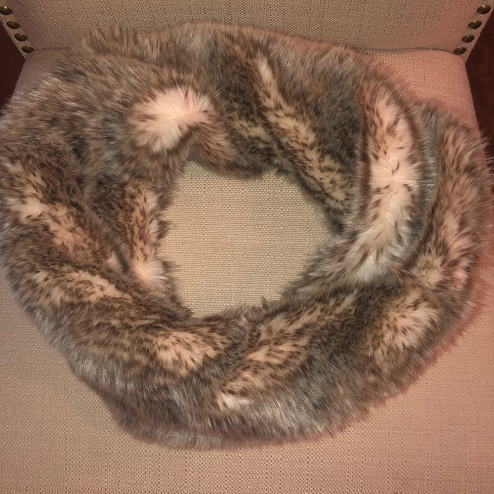 Aerie Faux Fur Snood